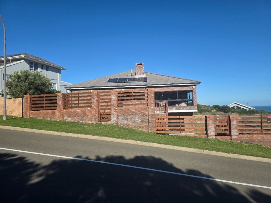 4 Bedroom Property for Sale in Dana Bay Western Cape